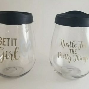 Travel drink/wine mug with gold letters